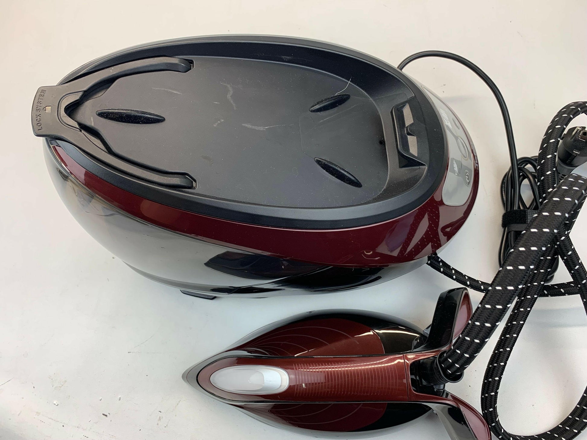 Tefal GV9230 Dampferzeuger 2600W, 7,5 Bar Dampf, B-Ware.