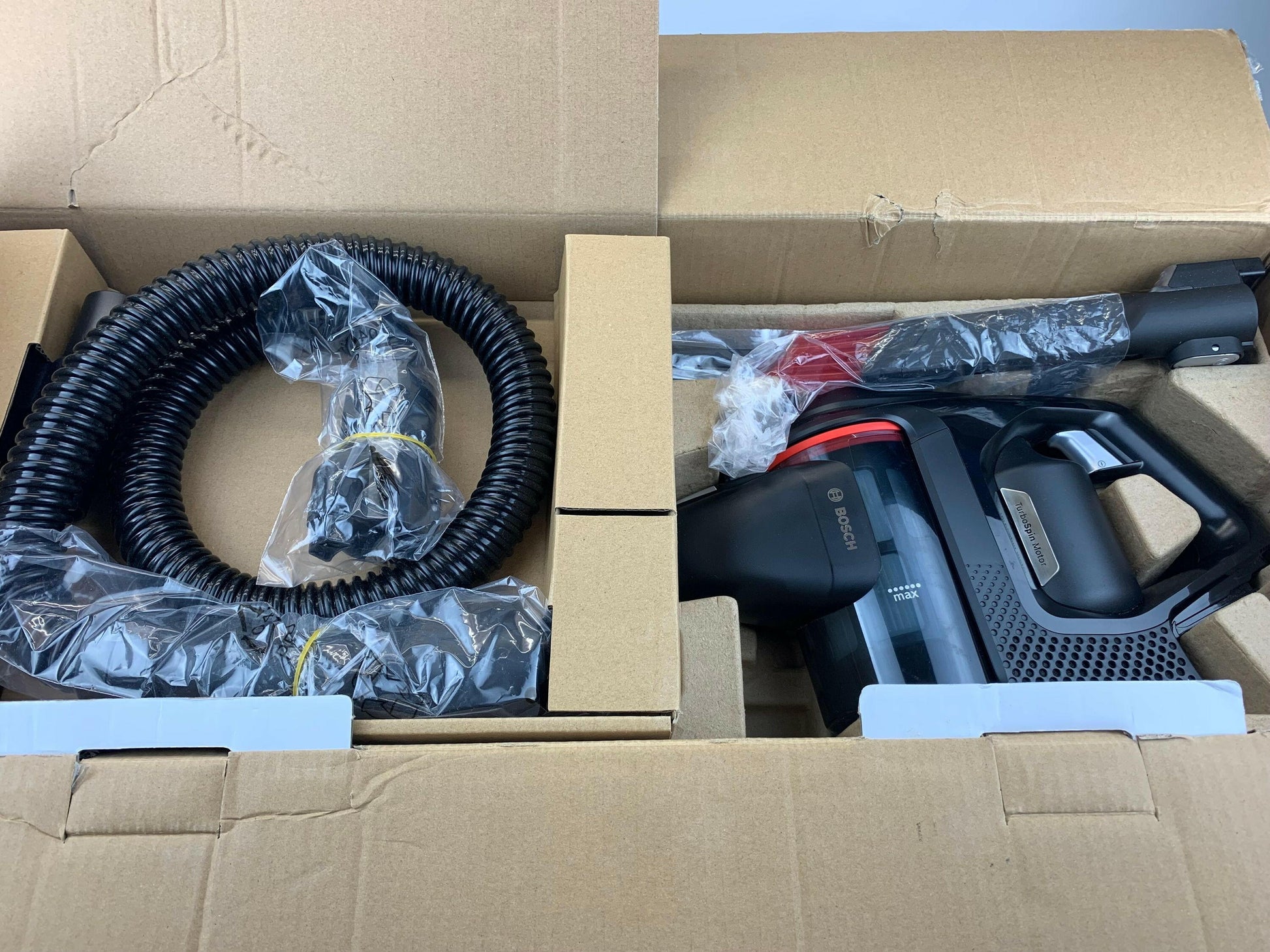 Bosch BSS825CARP Akku-Staubsauger Unlimited Gen2, beutellos.
