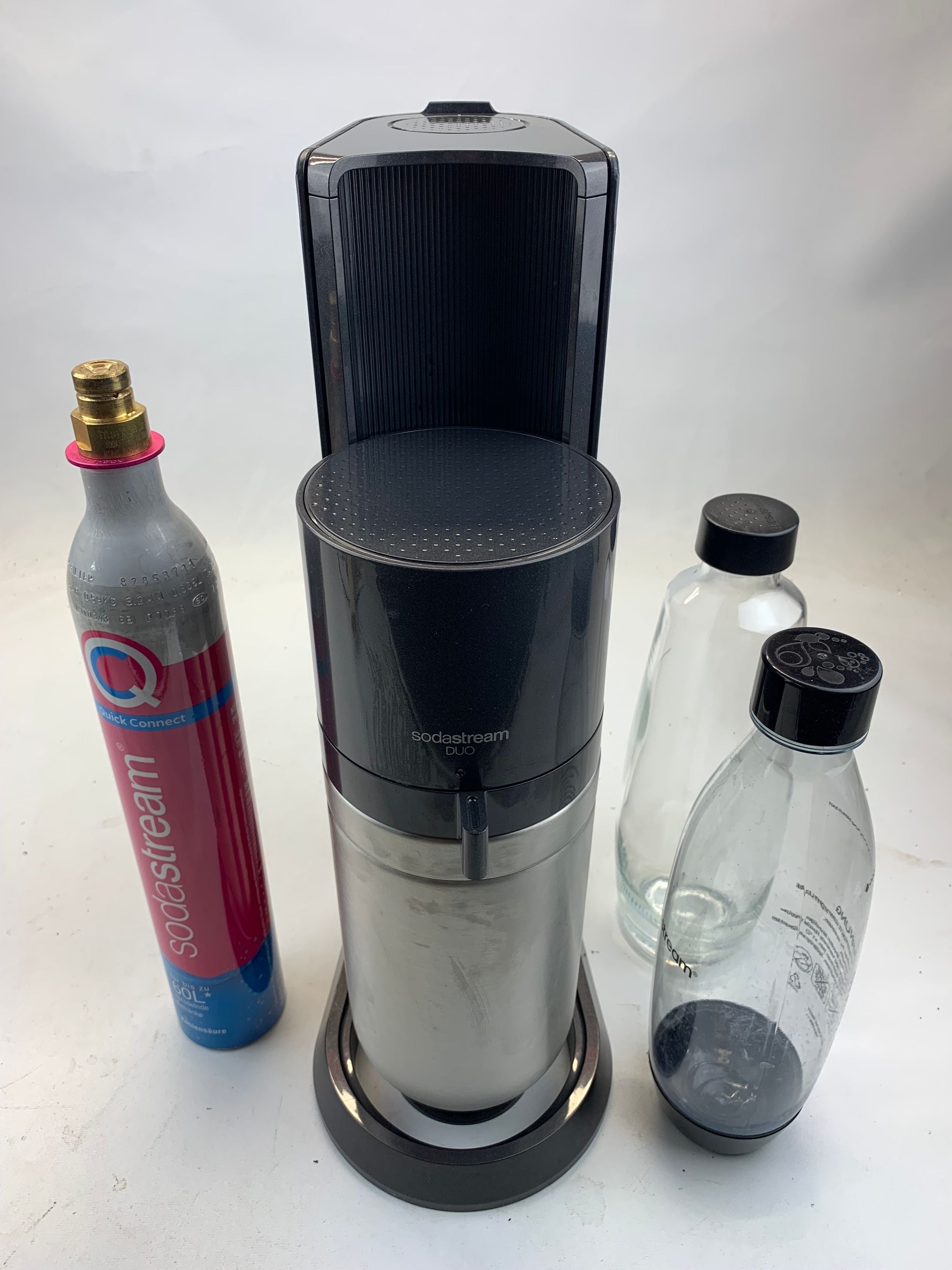 SodaStream Duo Titan Sprudelmaschine mit 1L B-Ware