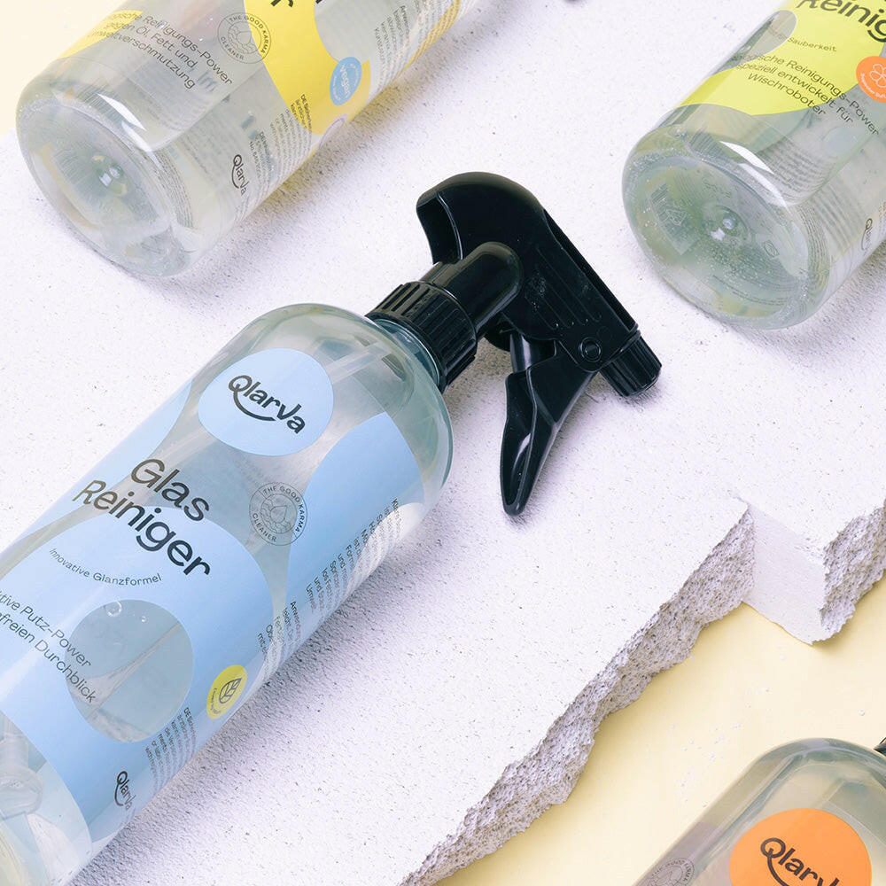 QLARVA Glasreiniger 750ml – Streifenfrei für Fenster, Spiegel & Glas