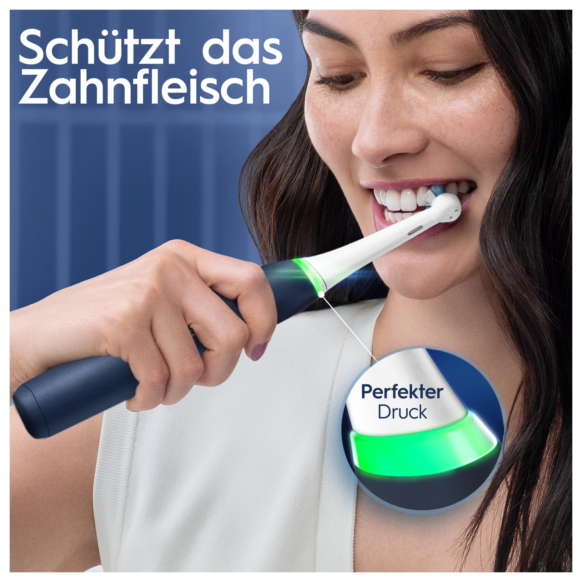 Oral-B iO Series 7 Elektrische Zahnbürste Sapphire Blue (Interaktives Display, künstliche Intelligenz erkennt Putztechnik, 5 Putzprogramme, App-Verbindung, intelligente Andruckkontrolle, visueller Timer, 2 Aufsteckbürsten) - TRONYQ